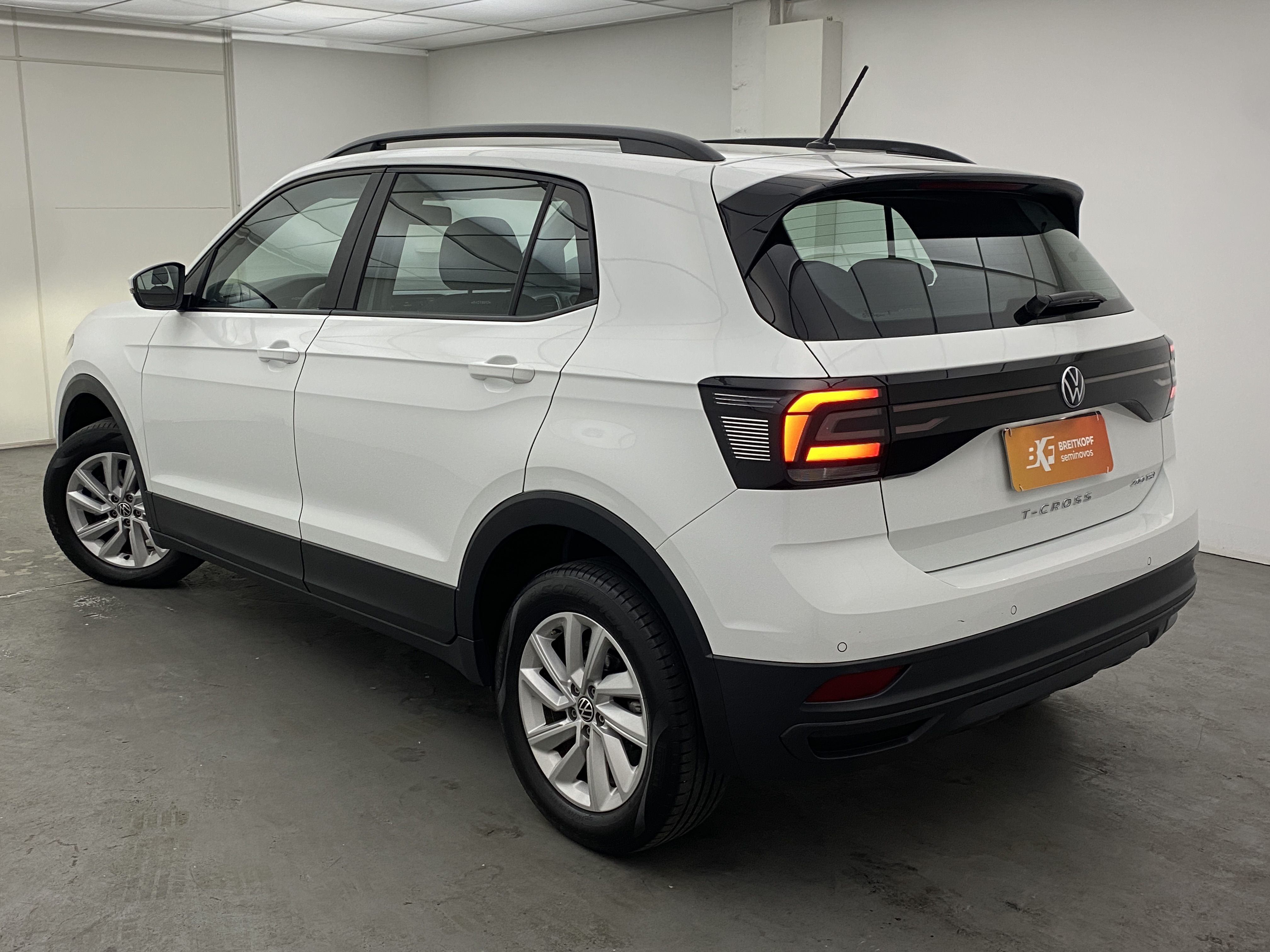 vw - volkswagen t-cross 1.0 200 tsi 12v (aut) (flex)