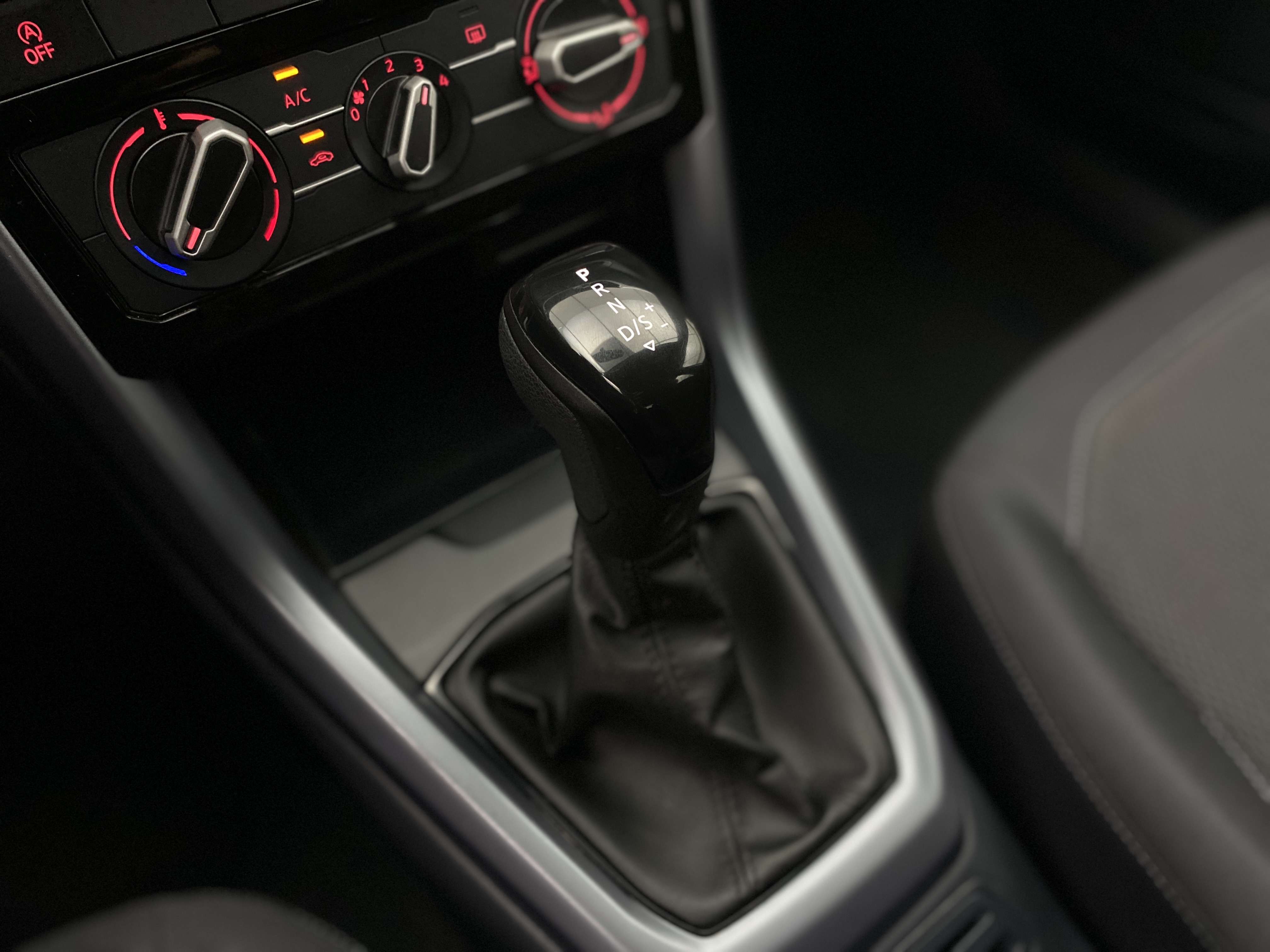 vw - volkswagen t-cross 1.0 200 tsi 12v (aut) (flex)