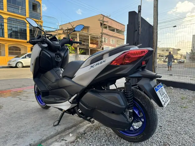 Moto Yamaha XMax 2022 250 (ABS)