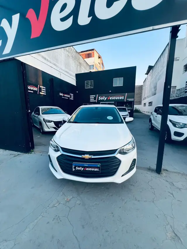 Carro Chevrolet Onix Plus 2023 LT 1.0