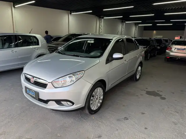 Carro Fiat Grand Siena 2015 Essence 1.6 16V (Flex)