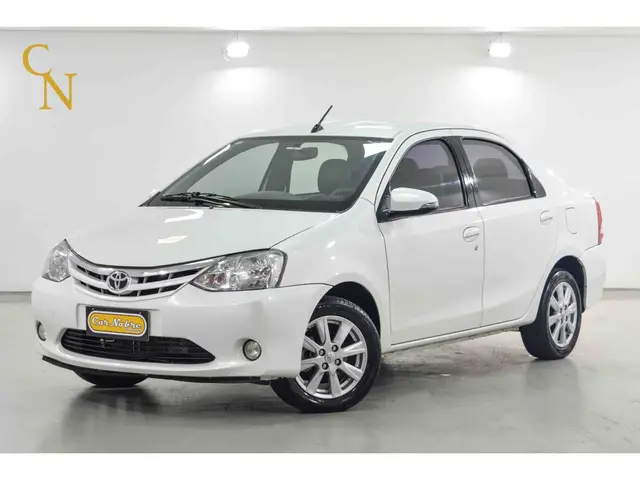 Carro Toyota Etios 2017 XLS 1.5 (Aut) (Flex)