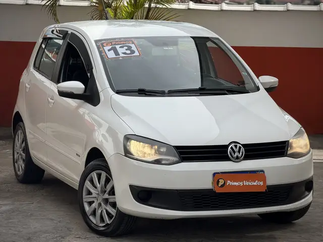 Carro Volkswagen Fox 2013 1.0 VHT (Flex) 4p