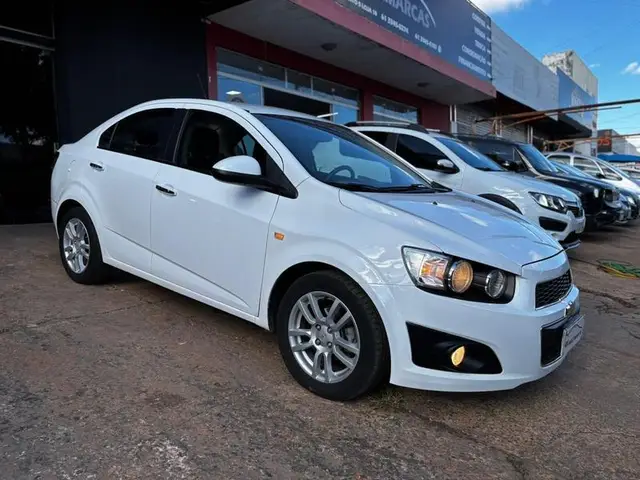 Carro Chevrolet Sonic Sedan 2014 LTZ 1.6 (Aut)