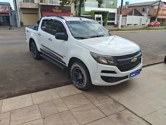 Carro Chevrolet S10 Cabine Dupla 2020 S10 2.8 CTDI LS 4WD (Cabine Dupla)