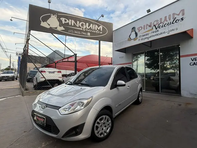 Carro Ford Fiesta Sedan 2014 SE 1.6 Rocam (Flex)