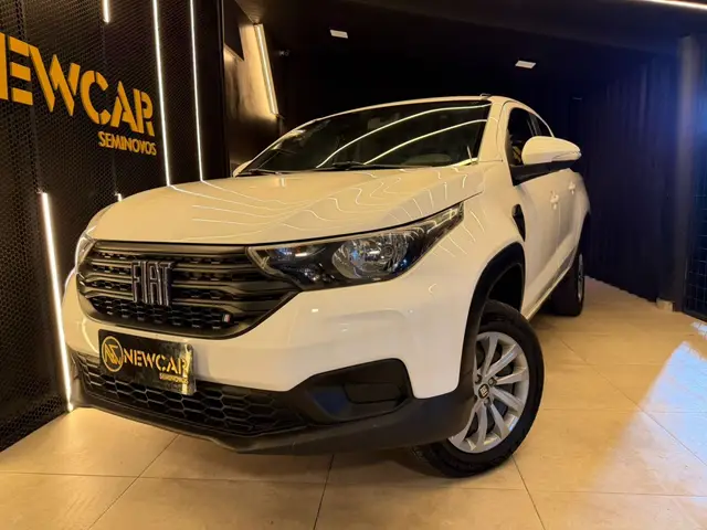 Carro Fiat Strada 2025 Volcano 1.3 Flex 8V CD Aut.