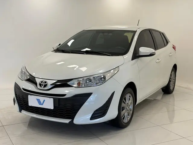 Carro Toyota Yaris 2021 1.5 XL Plus Connect CVT (Flex)