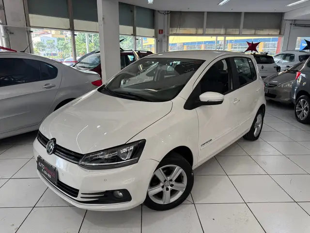 Carro Volkswagen Fox 2016 1.0 MPI Comfortline (Flex)