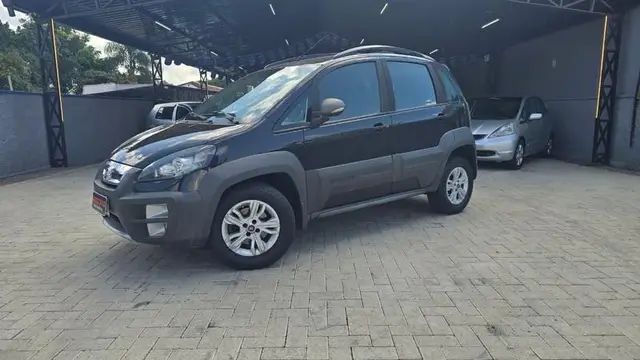 Carro Fiat Idea 2015 Adventure 1.8 16V E.TorQ (Flex)