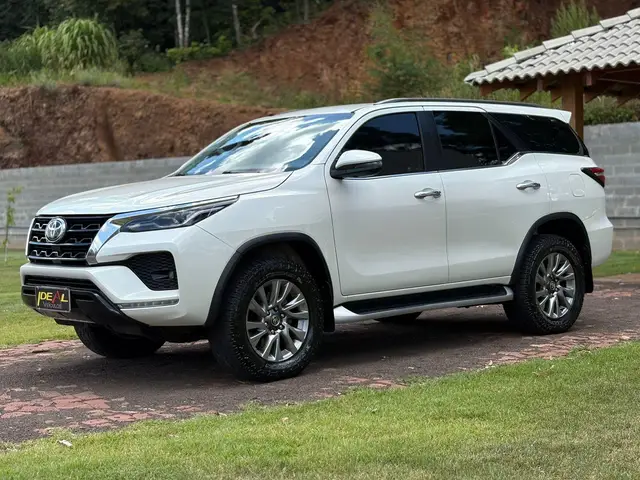 Carro Toyota SW4 2021 SRX 2.8 turbodiesel 5L 4x4 (Aut)