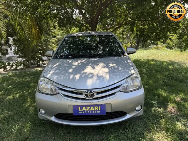 Carro Toyota Etios 2015 XLS 1.5 (Flex)