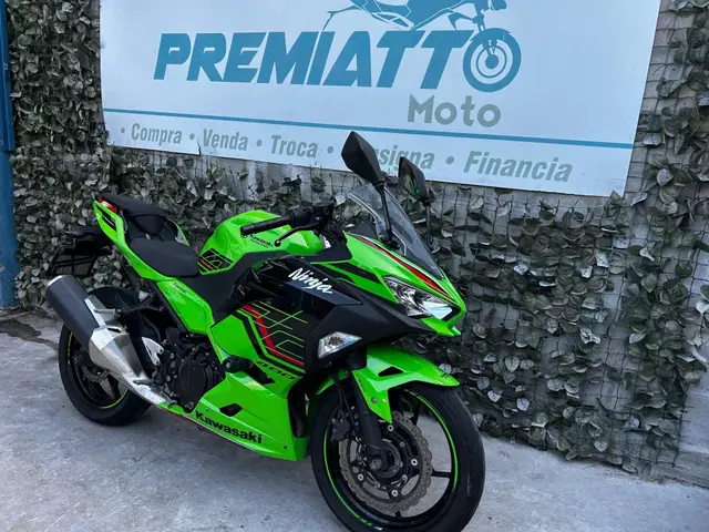 Moto Kawasaki Ninja 2023 400