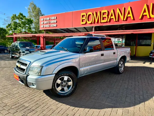Carro Chevrolet S10 Cabine Dupla 2011 S10 Executive 4x2 2.4 (Flex) (Cab Dupla)
