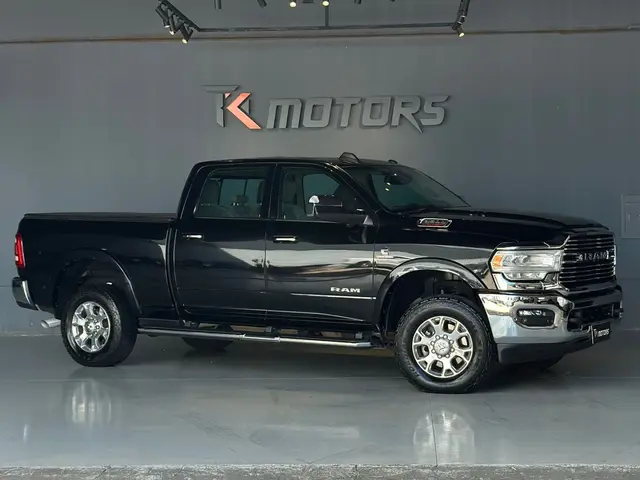 Carro Ram 3500 2022 Laramie 6.7