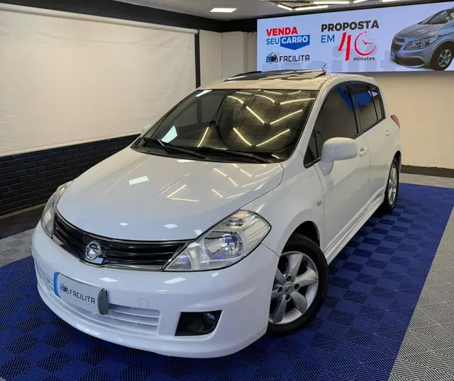 Carro Nissan Tiida 2012 SL 1.8 (flex) (aut)