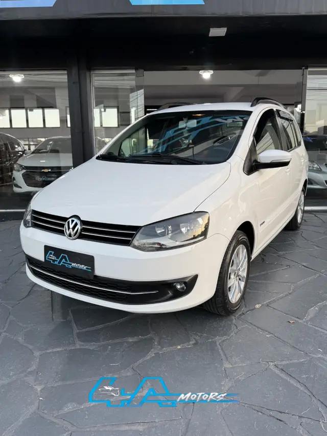 Carro Volkswagen SpaceFox 2013 1.6 8V Trend (Flex)