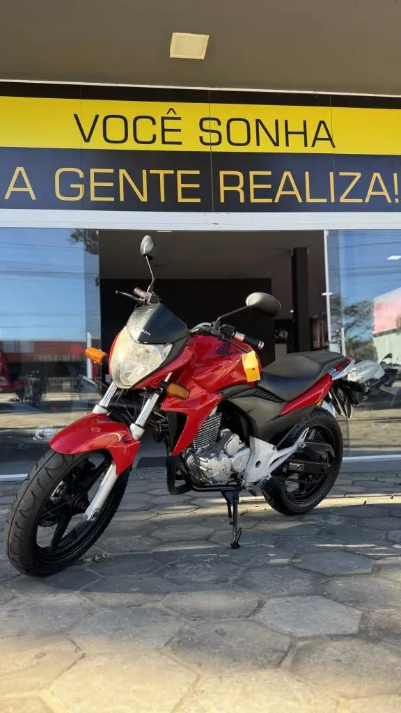 Moto Honda CB 300R 2015 Standard