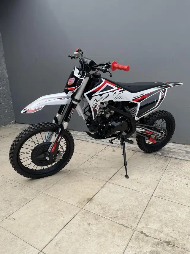 Moto MXF Pro Racing 2025 140RR