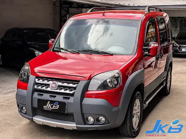 Carro Fiat Doblò 2011 Adventure Locker 1.8 16V (Flex)