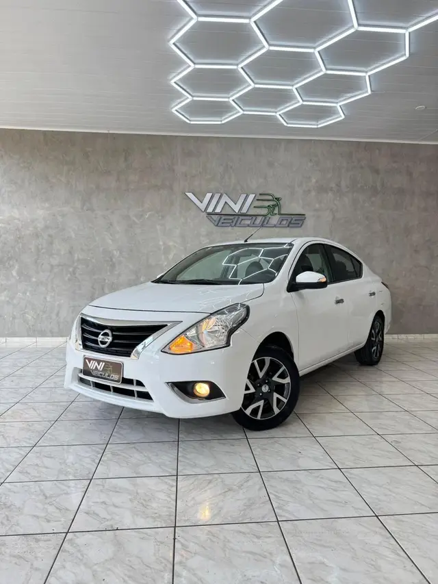 Carro Nissan Versa 2017 1.6 16V SL FlexStart (Flex)