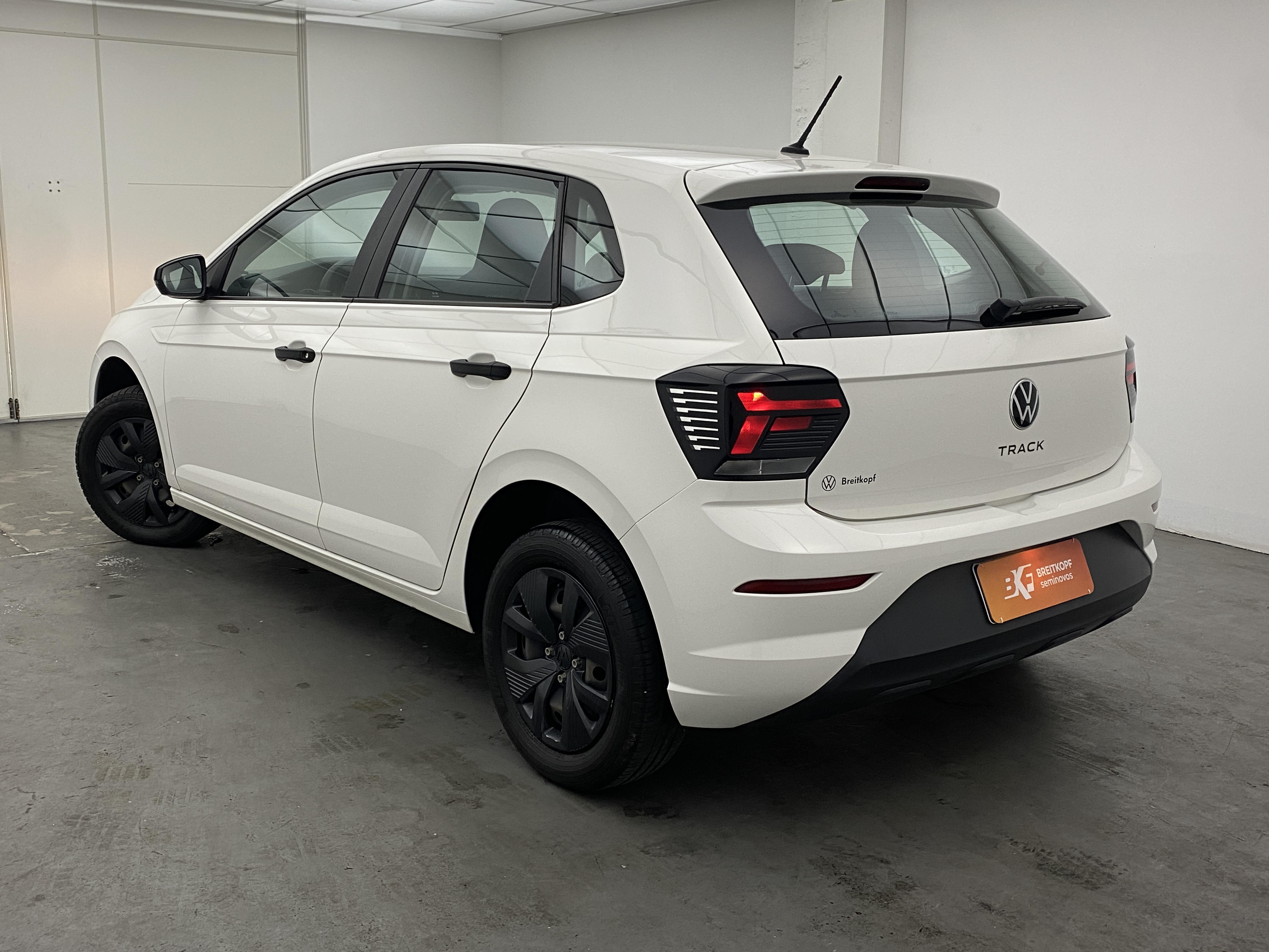 vw - volkswagen polo track 1.0 flex 12v 5p