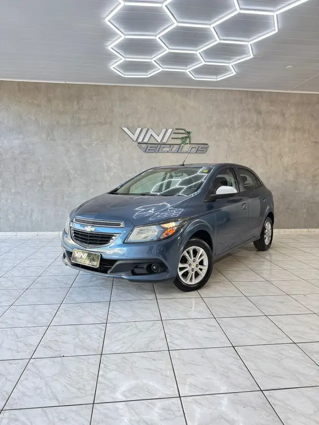 Carro Chevrolet Onix 2014 1.0 Loolapalooza SPE/4