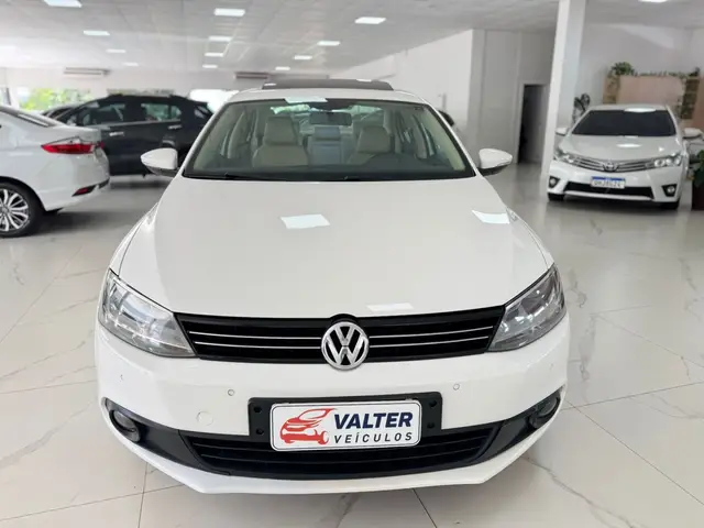 Carro Volkswagen Jetta 2013 2.0 Comfortline Tiptronic (Flex)