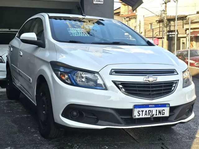 Carro Chevrolet Onix 2013 1.4 LT SPE/4