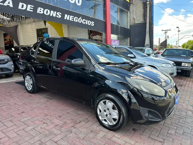 Carro Ford Fiesta Sedan 2013 1.0 (Flex)