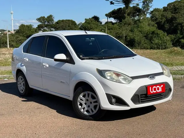 Carro Ford Fiesta Sedan 2014 SE 1.6 Rocam (Flex)