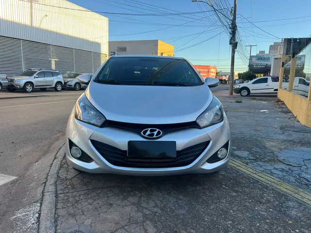 Carro Hyundai HB20S 2015 1.6 Comfort Plus (Flex)