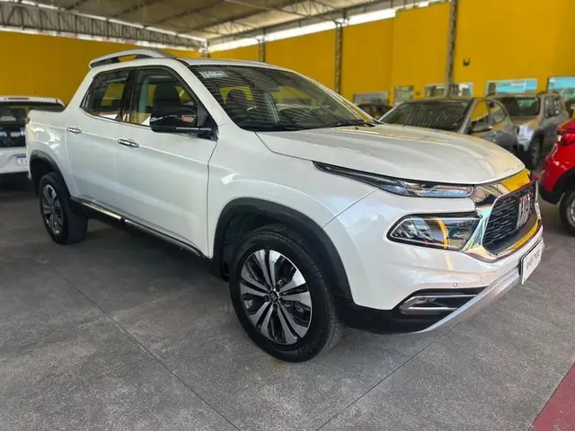 Carro Fiat Toro 2025 Volcano 2.0