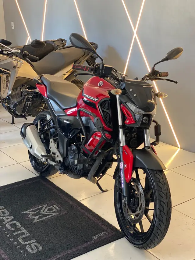 Moto Yamaha Fazer FZ15 2024 ABS