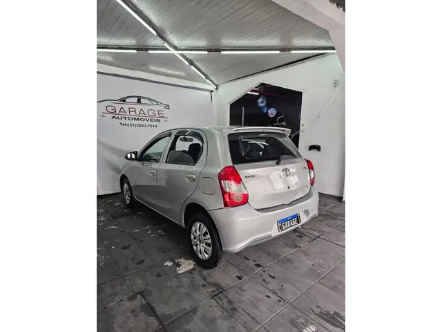 Carro Toyota Etios Sedan 2019 X 1.5 (Flex)