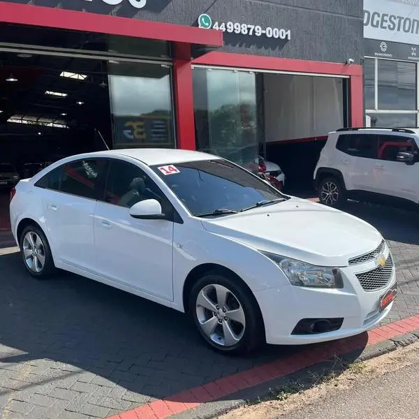 Carro Chevrolet Cruze 2014 HB Sport LTZ 1.8 16V FlexP. 5p Mec