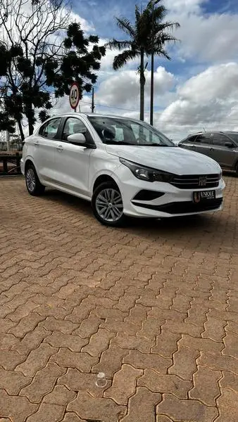 Carro Fiat Cronos 2023 Drive 1.0 (Flex) MT