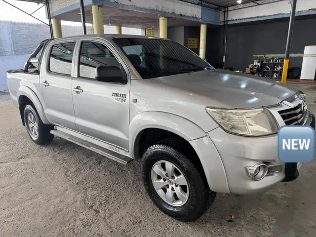 Carro Toyota Hilux Cabine Dupla 2014 Hilux 2.7 SR CD 4x2 (Flex) (Aut)