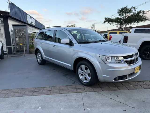 Carro Dodge Journey 2009 SXT 2.7 V6