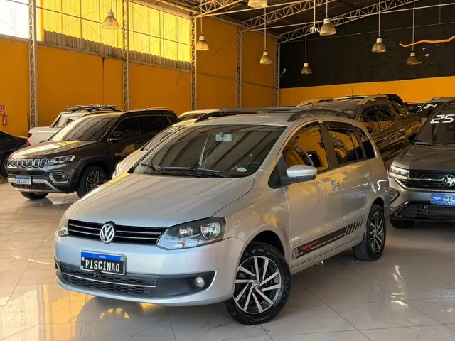 Carro Volkswagen SpaceFox 2013 1.6 8V Trend (Flex)