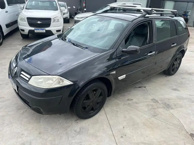 Carro Renault Megane Grand Tour 2012 Mégane Grand Tour Dynamique 1.6 16V (flex)