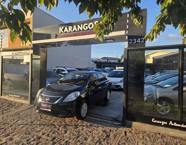 Carro Nissan Versa 2014 1.6 16V SV (Flex)