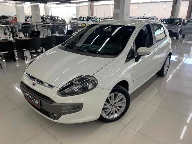 Carro Fiat Punto 2016 BlackMotion 1.8 16V (Flex)