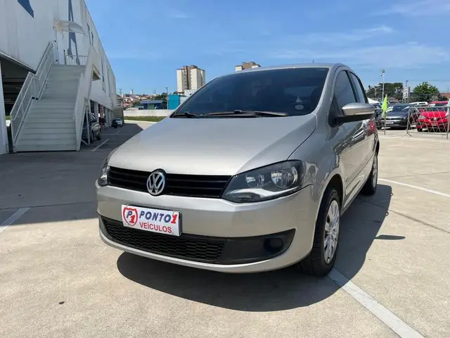 Carro Volkswagen Fox 2013 1.0 TEC (Flex) 4p