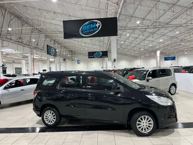 Carro Chevrolet Spin 2015 LT 5S 1.8 (Aut) (Flex)