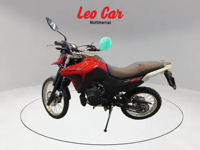 Moto Yamaha XTZ 250 Lander 2025 Connected