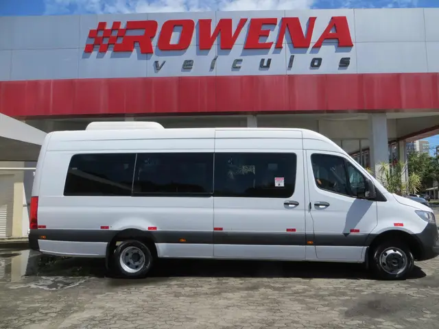 Carro Mercedes-Benz Sprinter 2021 VAN 516 CDI 20+1 (lugares) K54A UP1
