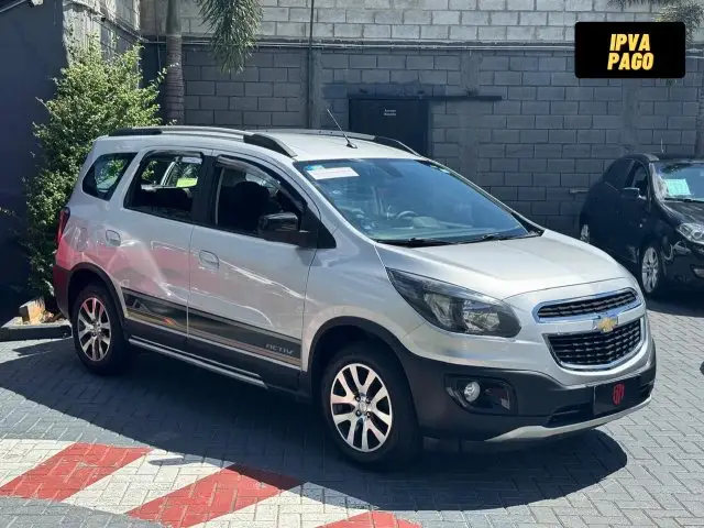 Carro Chevrolet Spin 2018 Activ 1.8 (Flex) (Aut)