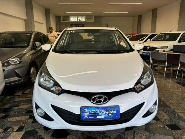 Carro Hyundai HB20S 2014 1.6 Comfort Plus (Flex)