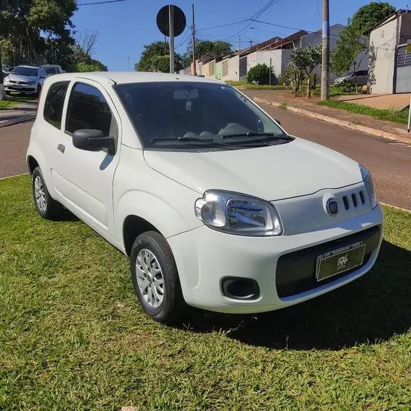 Carro Fiat Uno 2014 Vivace 1.0 8V (Flex) 2p